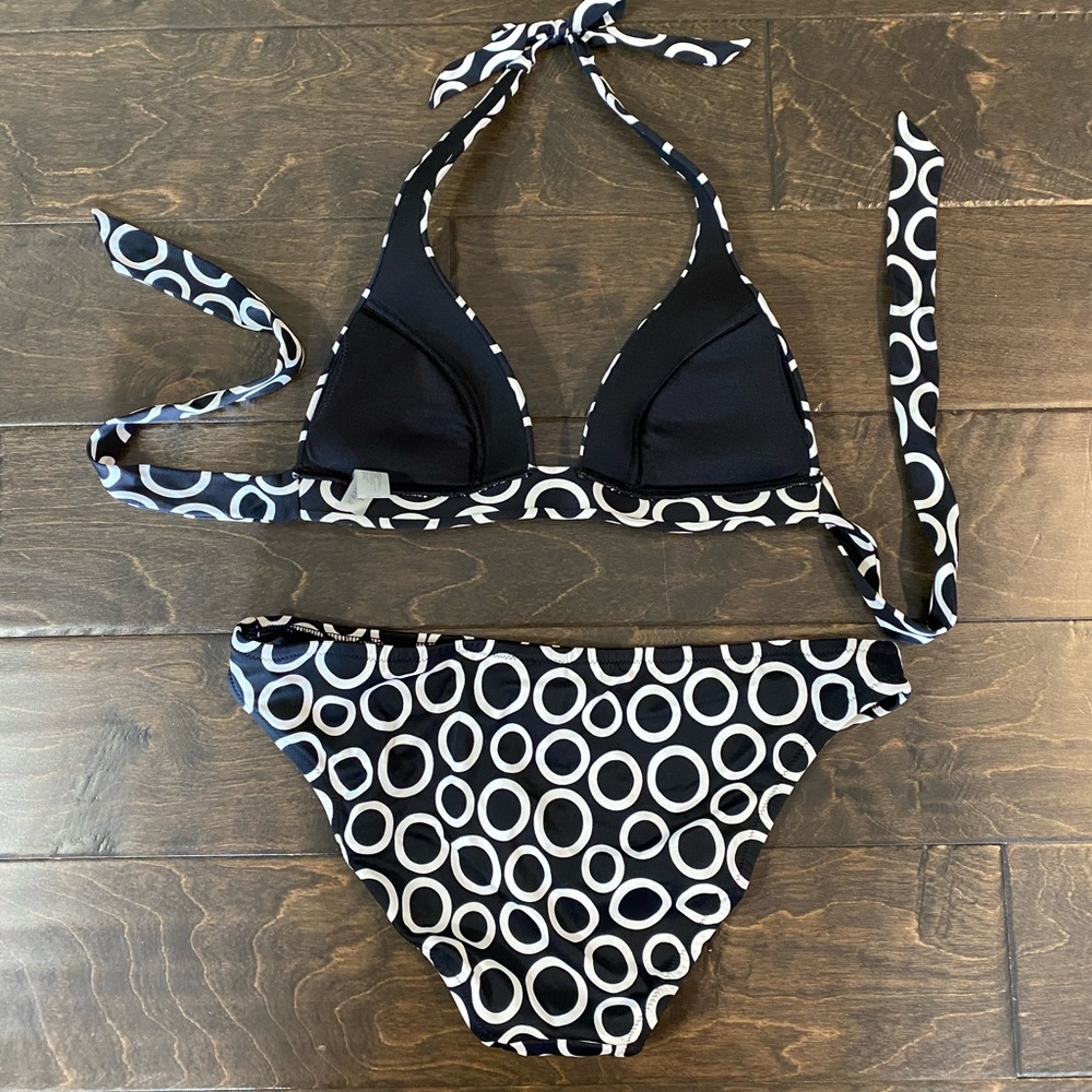 Victoria Secret Bikini - Picture 2 of 3